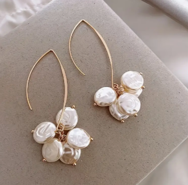 Perla Dangle Earrings